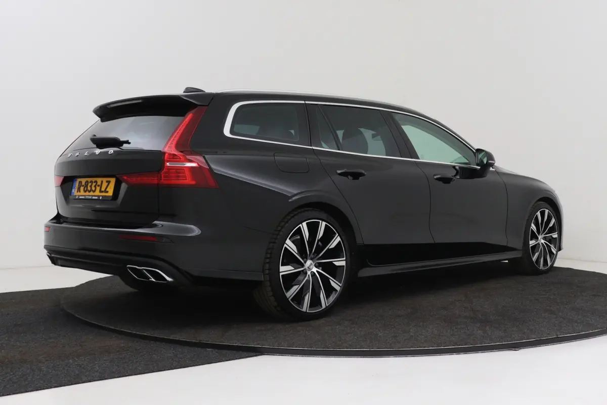 2.0 T6 Plug-in hybrid AWD Core Bright | Dealer onderhouden | Camera | Trekhaak