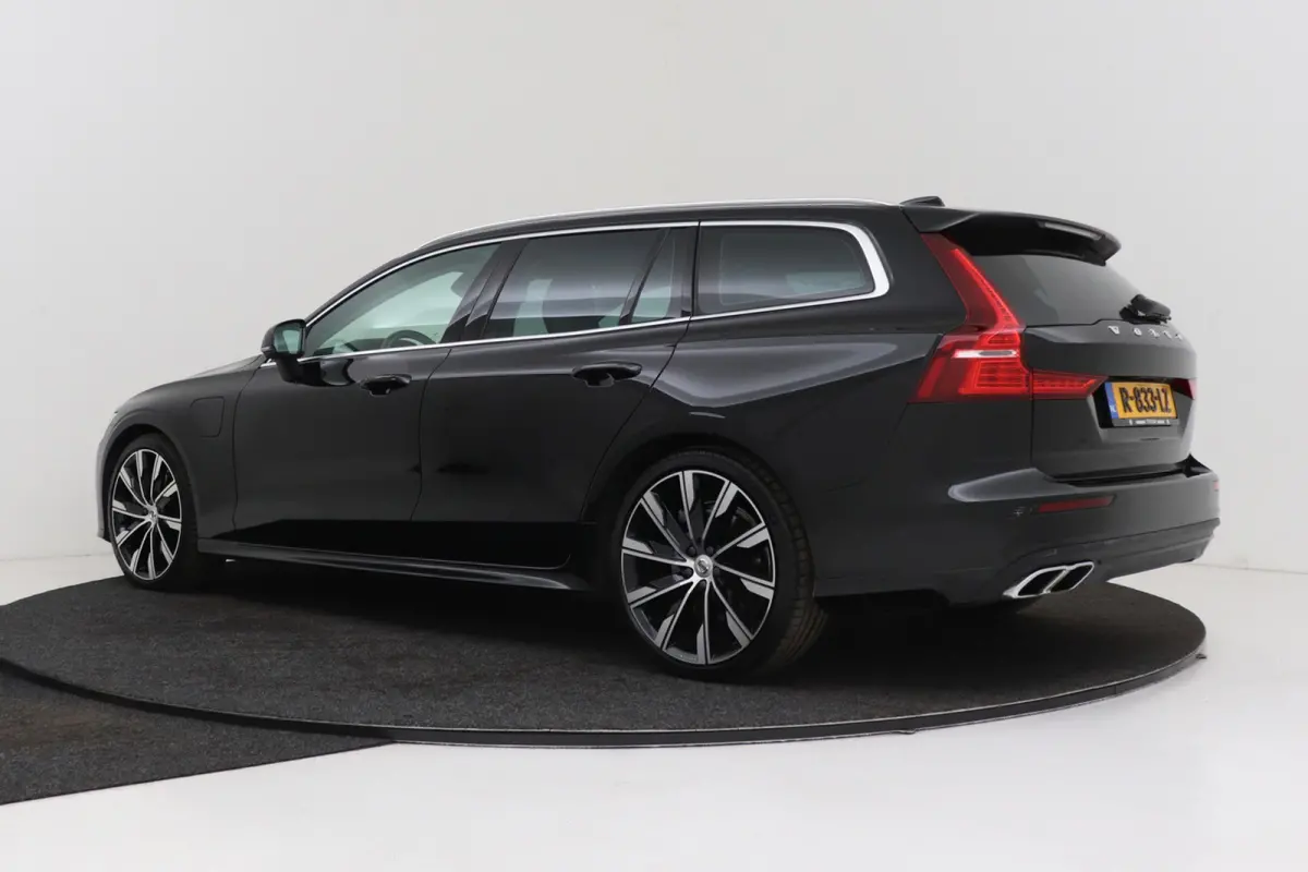 2.0 T6 Plug-in hybrid AWD Core Bright | Dealer onderhouden | Camera | Trekhaak