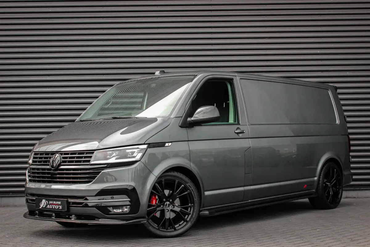 2.0 TDI L2H1 150PK JB- EDITION DSG / PDC / VERLAGINGSVEREN / LEDEREN BEKLEDING / FULL / APPLE CARPLAY /NAVI