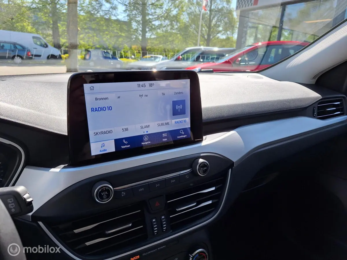 1.0 ECOBOOST TREND EDITION BUSINESS • Carplay • Airco •