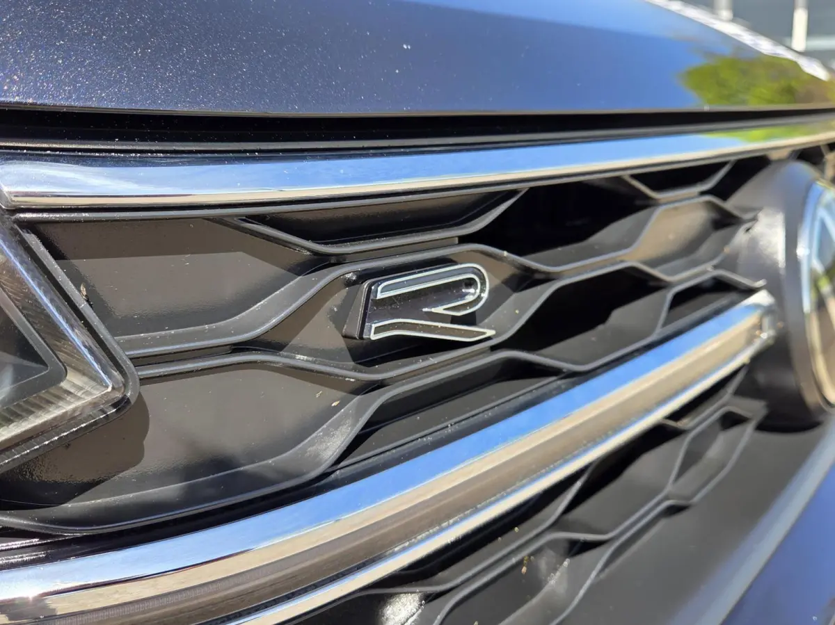 1.0 TSI R-Line Business Automaat | IQ Light / 18" / Virtual / Keyless / Camera / Carplay
