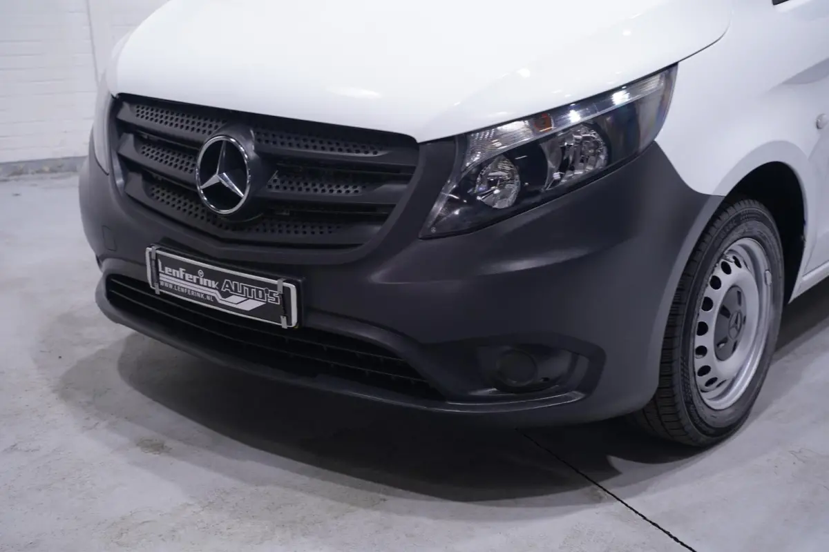 114 CDI 136 pk Lang Aut. Glazenwasser Edition Airco, Cruise Control, Imperiaal, Trekhaak 2.500 kg, 2-Zits