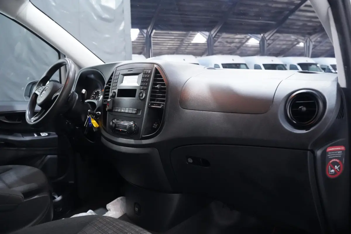 114 CDI 136 pk Lang Aut. Glazenwasser Edition Airco, Cruise Control, Imperiaal, Trekhaak 2.500 kg, 2-Zits