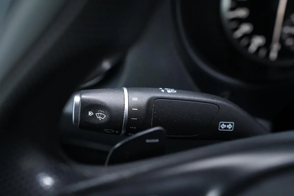 114 CDI 136 pk Lang Aut. Glazenwasser Edition Airco, Cruise Control, Imperiaal, Trekhaak 2.500 kg, 2-Zits