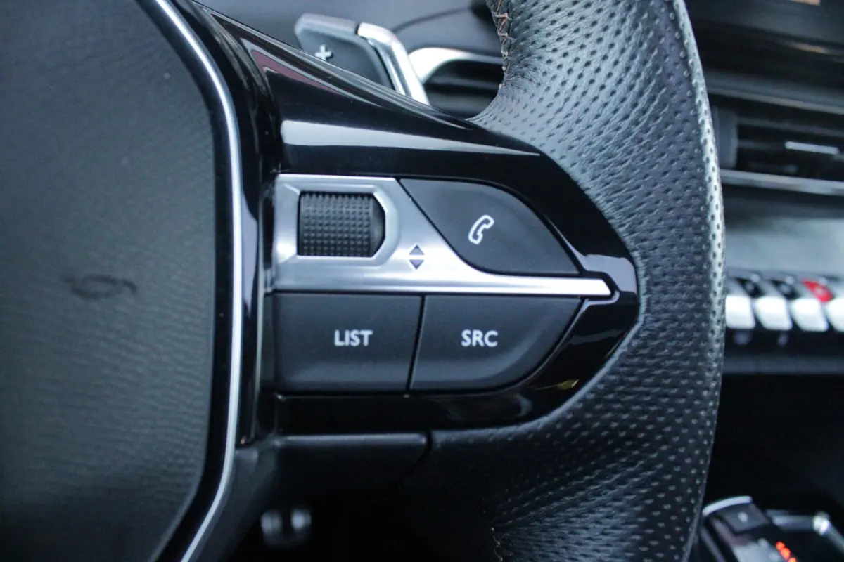 1.6 180PK AUTOMAAT GT | PANORAMA SCHUIF/KANTEL DAK | FOCAL AUDIO SYSTEM | 7-PERSOONS! | NAVIGATIE | APPLE CARPLAY/ANDROID AUTO | ADAPTIVE CRUISE CONTROL | BLACK PACK | FULL LED KOPLAMPEN | D