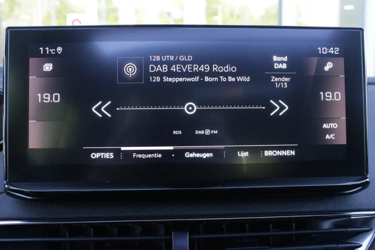1.6 180PK AUTOMAAT GT | PANORAMA SCHUIF/KANTEL DAK | FOCAL AUDIO SYSTEM | 7-PERSOONS! | NAVIGATIE | APPLE CARPLAY/ANDROID AUTO | ADAPTIVE CRUISE CONTROL | BLACK PACK | FULL LED KOPLAMPEN | D