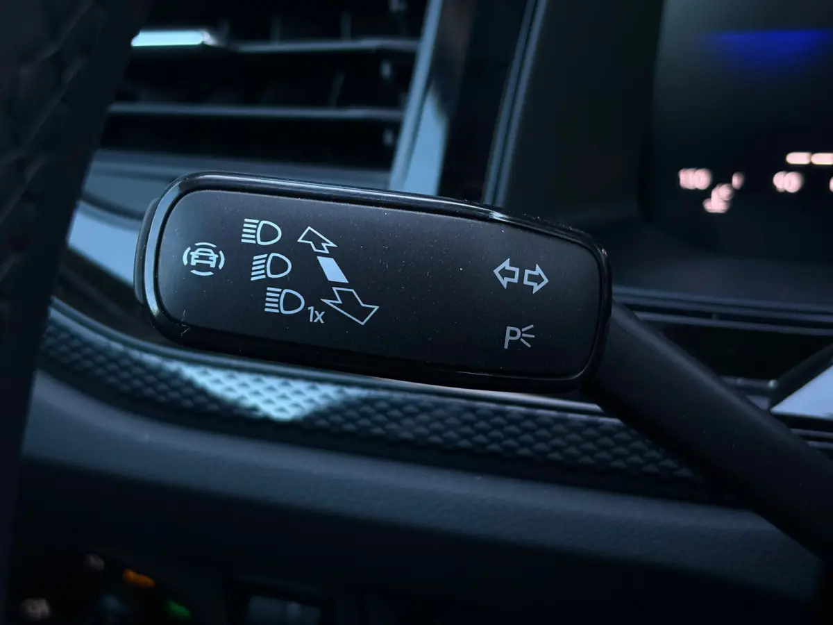 1.0 TSI 95 pk Life Edition | Trekhaak afn. baar | Achteruitrijcamera | Cruise control adaptief | Apple Carplay |