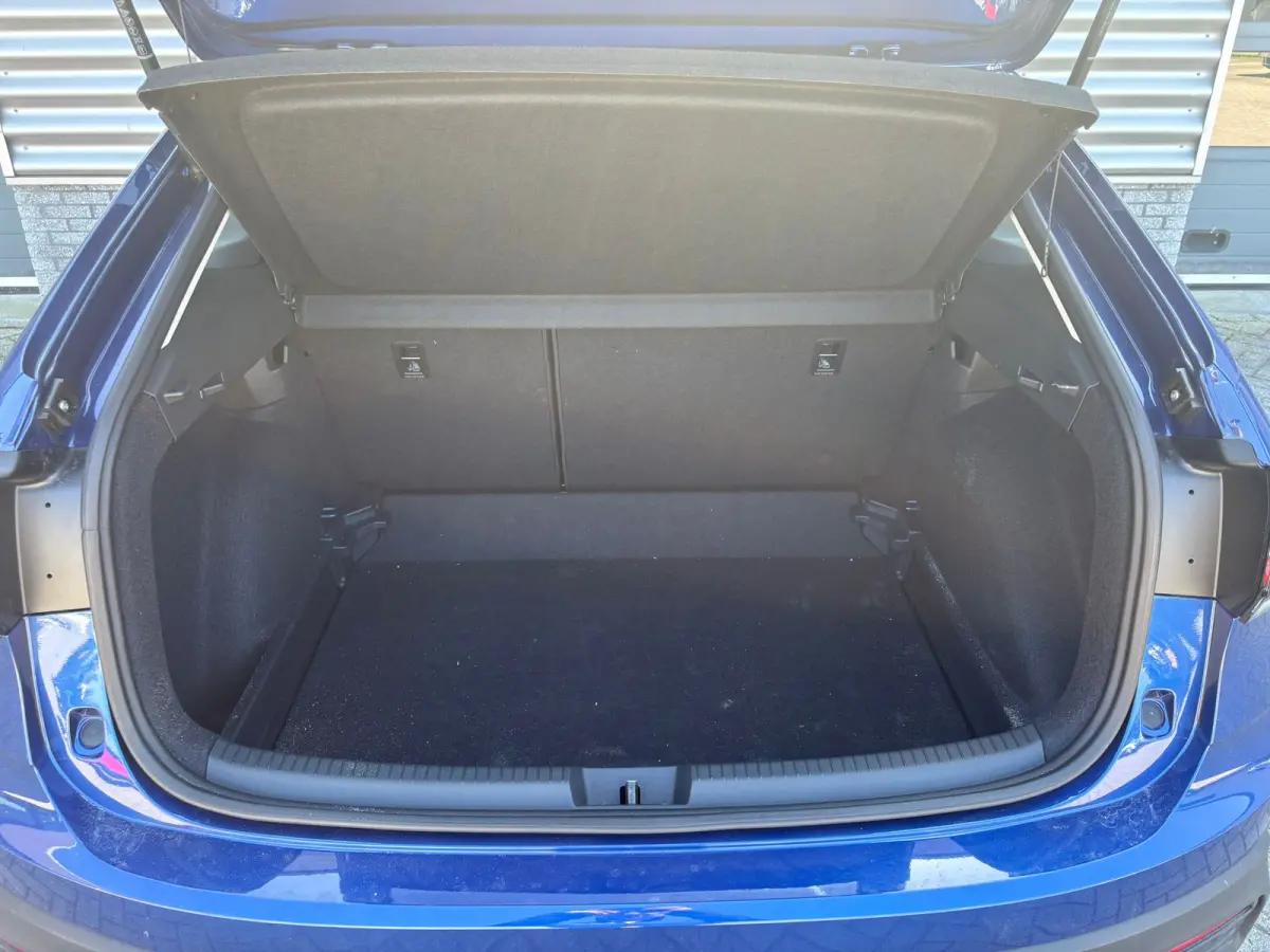 1.0 TSI 95 pk Life Edition | Trekhaak afn. baar | Achteruitrijcamera | Cruise control adaptief | Apple Carplay |