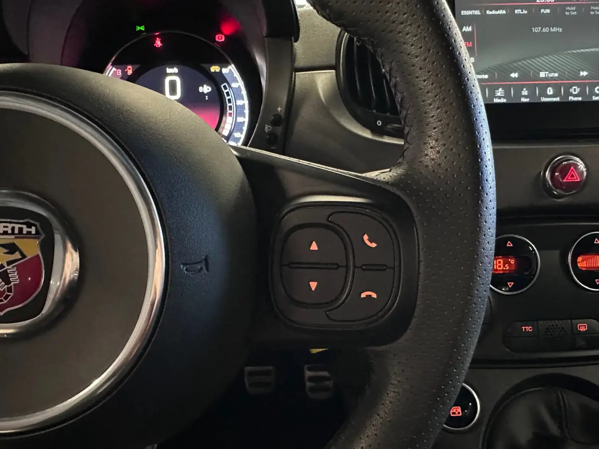 1.4 T-Jet Abarth Turismo LEDER / CLIMA / NAVI