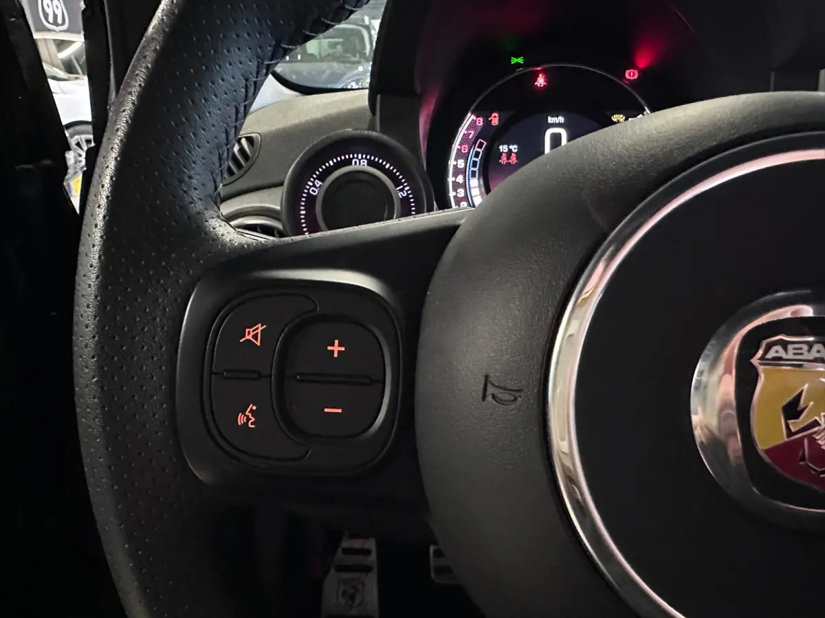 1.4 T-Jet Abarth Turismo LEDER / CLIMA / NAVI