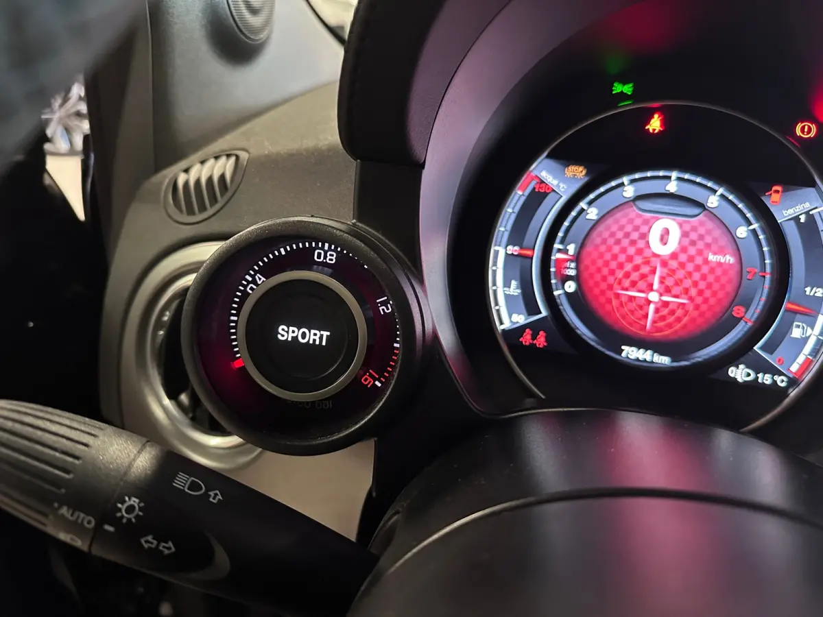 1.4 T-Jet Abarth Turismo LEDER / CLIMA / NAVI