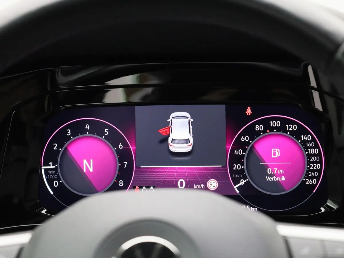 1.0 eTSI Life | Automaat | Stoel - Stuur Verwarming | Navigatie | Apple CarPlay/ Android Auto | Parkeersensoren | LMV | LED |