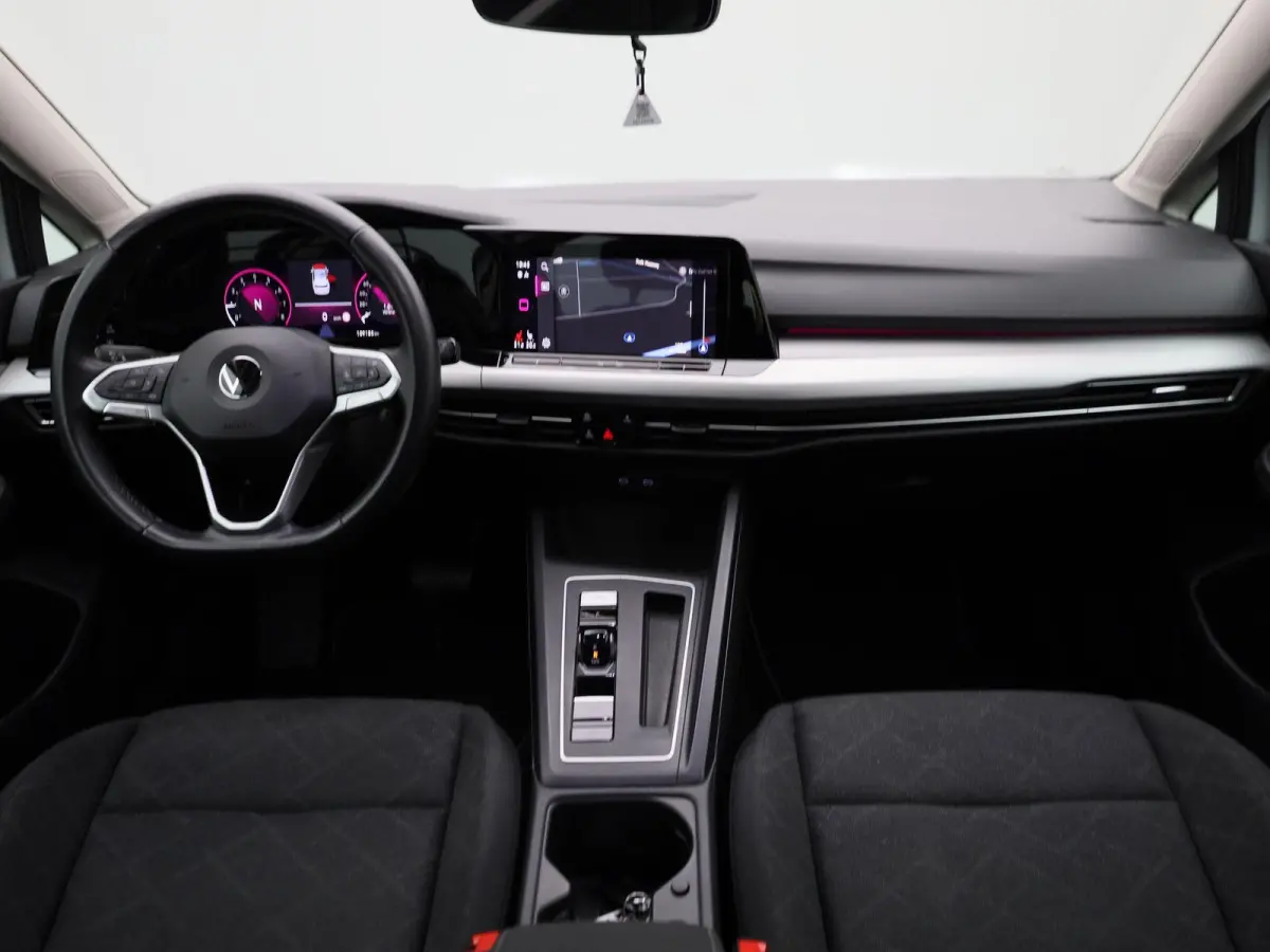 1.0 eTSI Life | Automaat | Stoel - Stuur Verwarming | Navigatie | Apple CarPlay/ Android Auto | Parkeersensoren | LMV | LED |