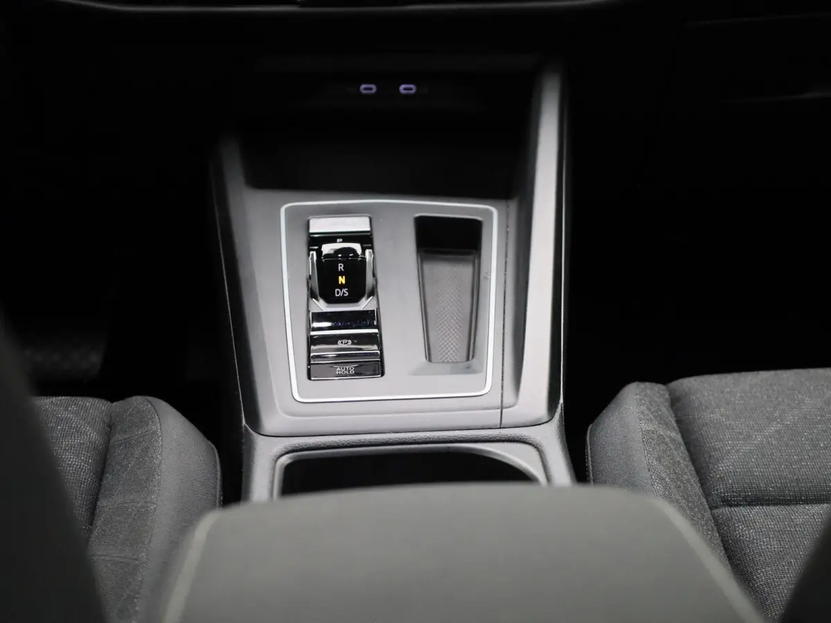 1.0 eTSI Life | Automaat | Stoel - Stuur Verwarming | Navigatie | Apple CarPlay/ Android Auto | Parkeersensoren | LMV | LED |