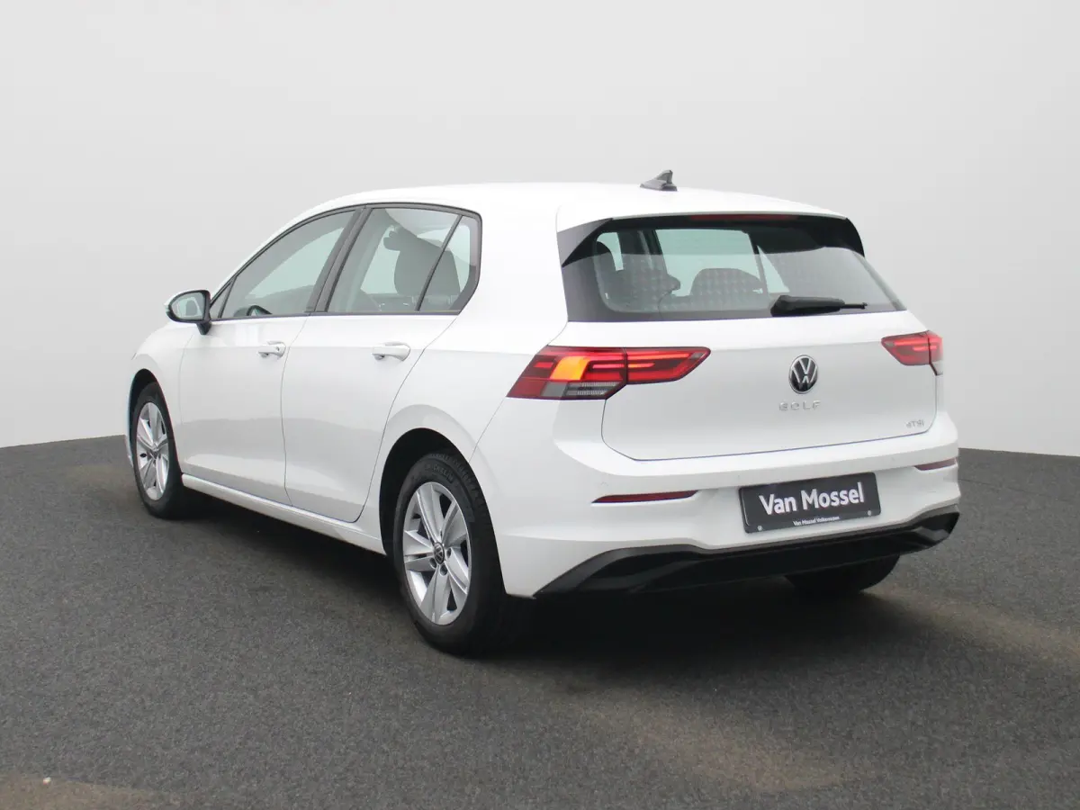 1.0 eTSI Life | Automaat | Stoel - Stuur Verwarming | Navigatie | Apple CarPlay/ Android Auto | Parkeersensoren | LMV | LED |