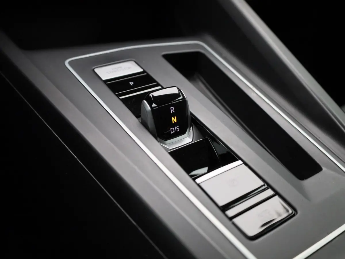 1.0 eTSI Life | Automaat | Stoel - Stuur Verwarming | Navigatie | Apple CarPlay/ Android Auto | Parkeersensoren | LMV | LED |