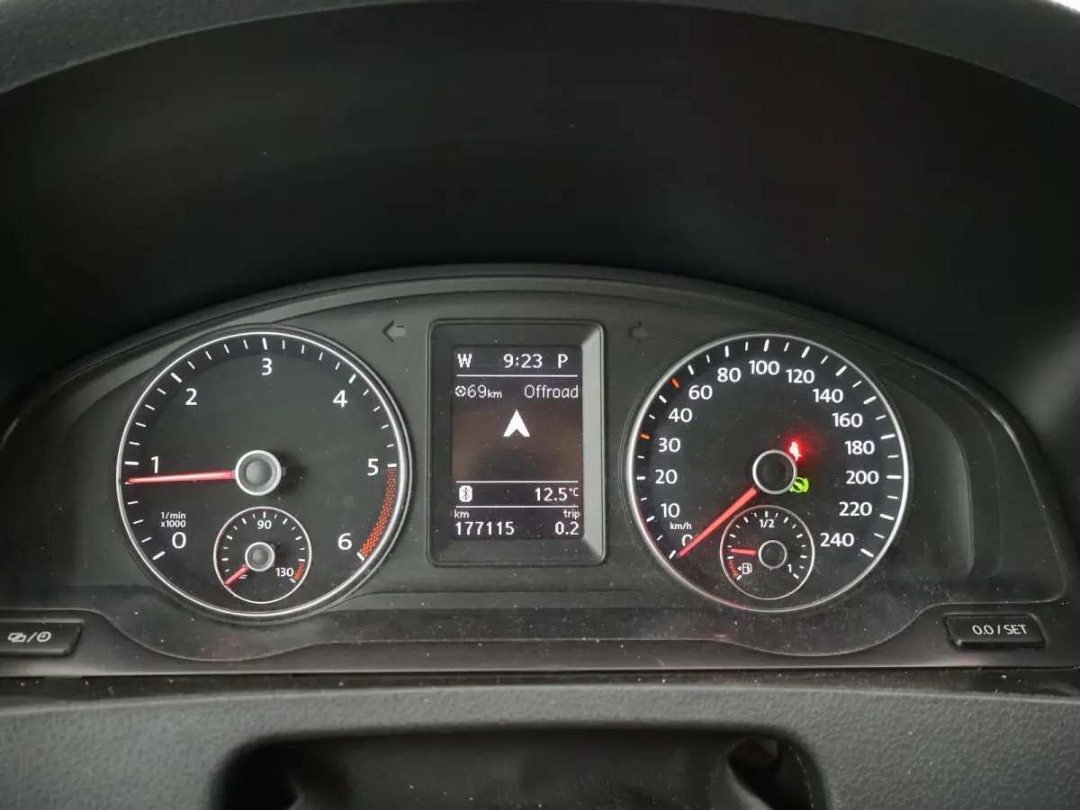 2.0 TDI 140 PK DSG AUT. L1H1 PERSONENBUS + 220V + CAMERA | NAVIGATIE | TREKHAAK | STANDKACHEL