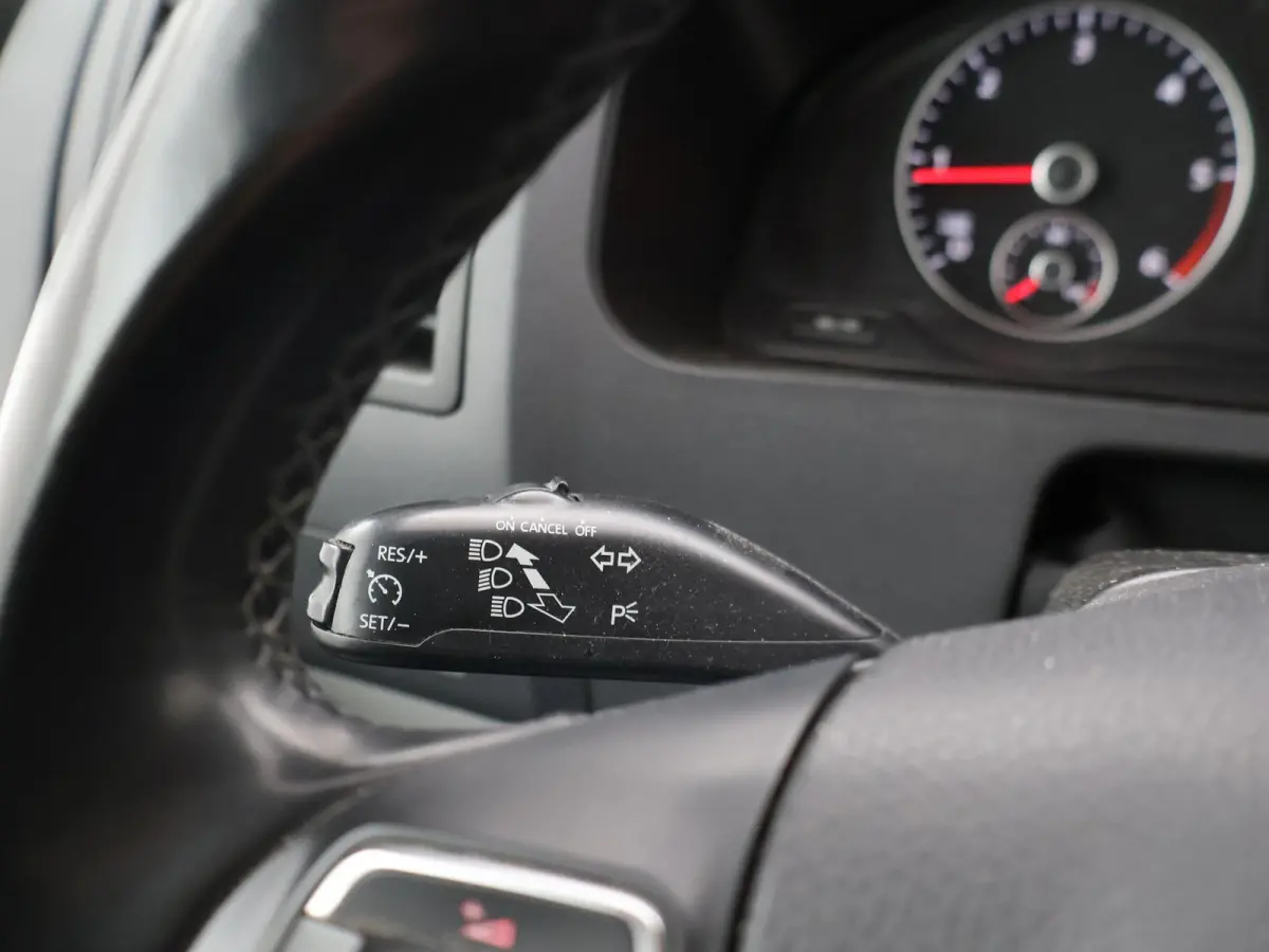 2.0 TDI 140 PK DSG AUT. L1H1 PERSONENBUS + 220V + CAMERA | NAVIGATIE | TREKHAAK | STANDKACHEL