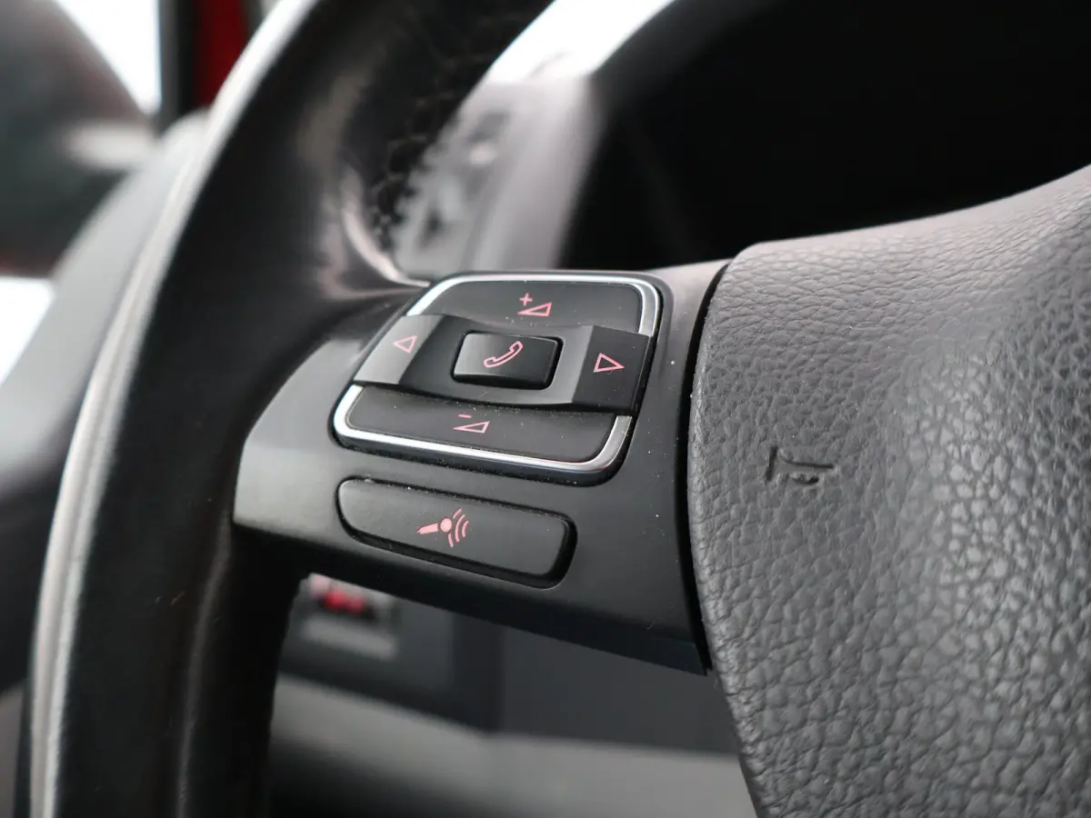 2.0 TDI 140 PK DSG AUT. L1H1 PERSONENBUS + 220V + CAMERA | NAVIGATIE | TREKHAAK | STANDKACHEL