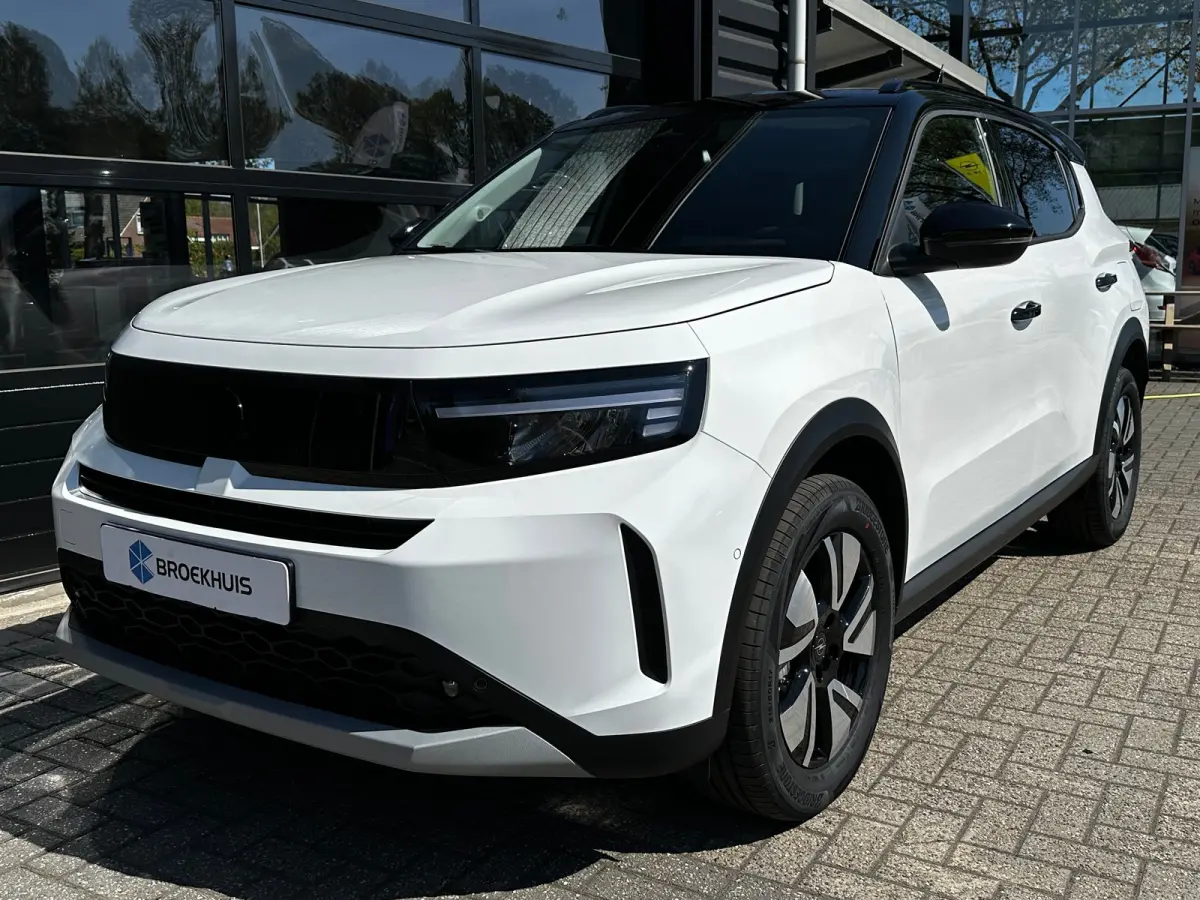 1.2 Turbo Hybrid GS | STUUR, STOEL EN VOORRUITVERWARMING| DODEHOEK DETECTIE| CAMERA + SENSOREN| NAVIGATIE + APPLE CARPLAY/ANDROID AUTO|
