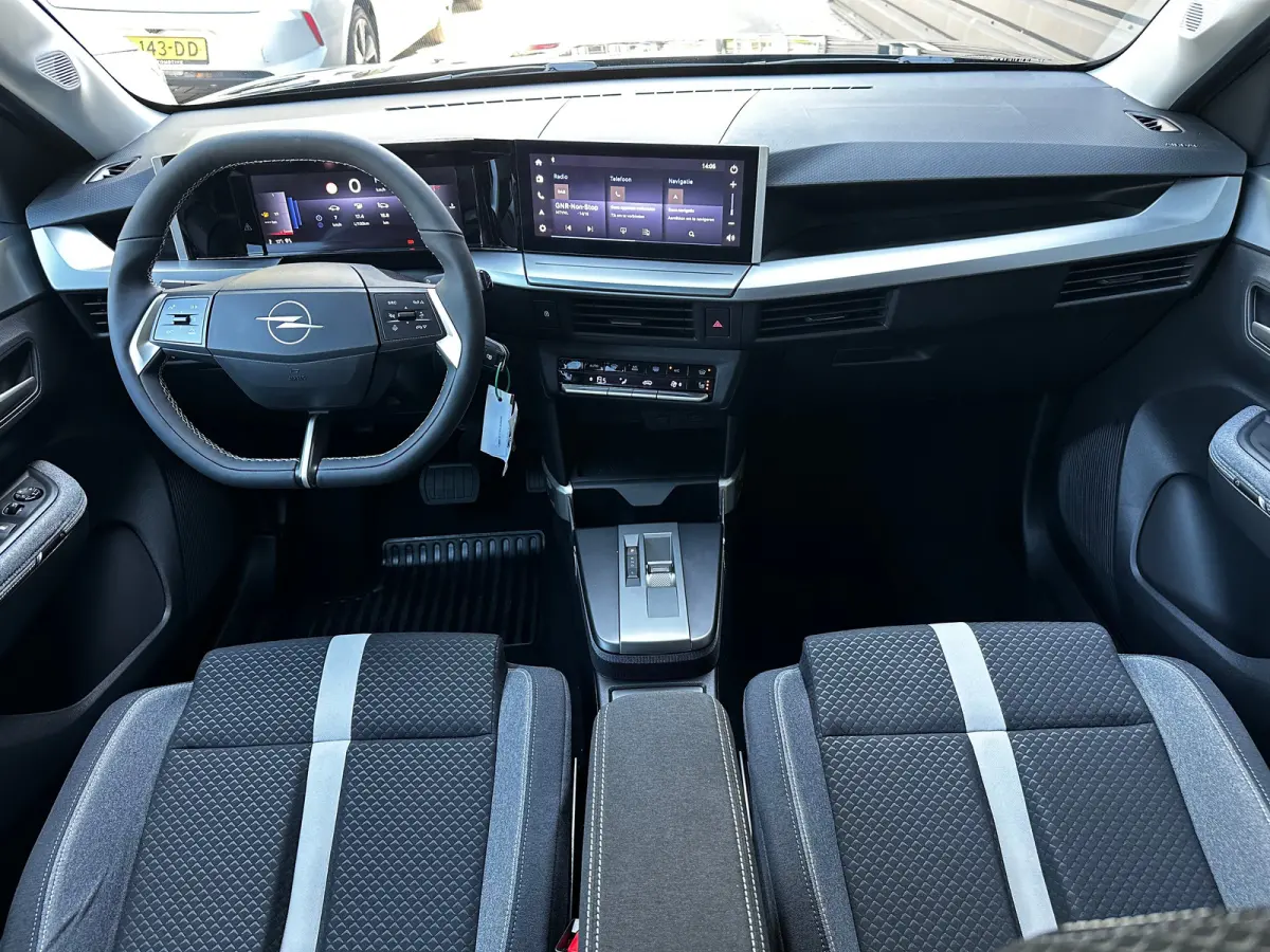 1.2 Turbo Hybrid GS | STUUR, STOEL EN VOORRUITVERWARMING| DODEHOEK DETECTIE| CAMERA + SENSOREN| NAVIGATIE + APPLE CARPLAY/ANDROID AUTO|