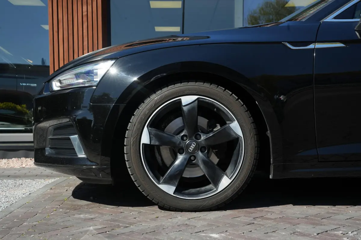 2.0 TFSI MHEV Sport Brake assist Cruise control 18"L.M. Stuurwiel multifunctioneel Armsteun