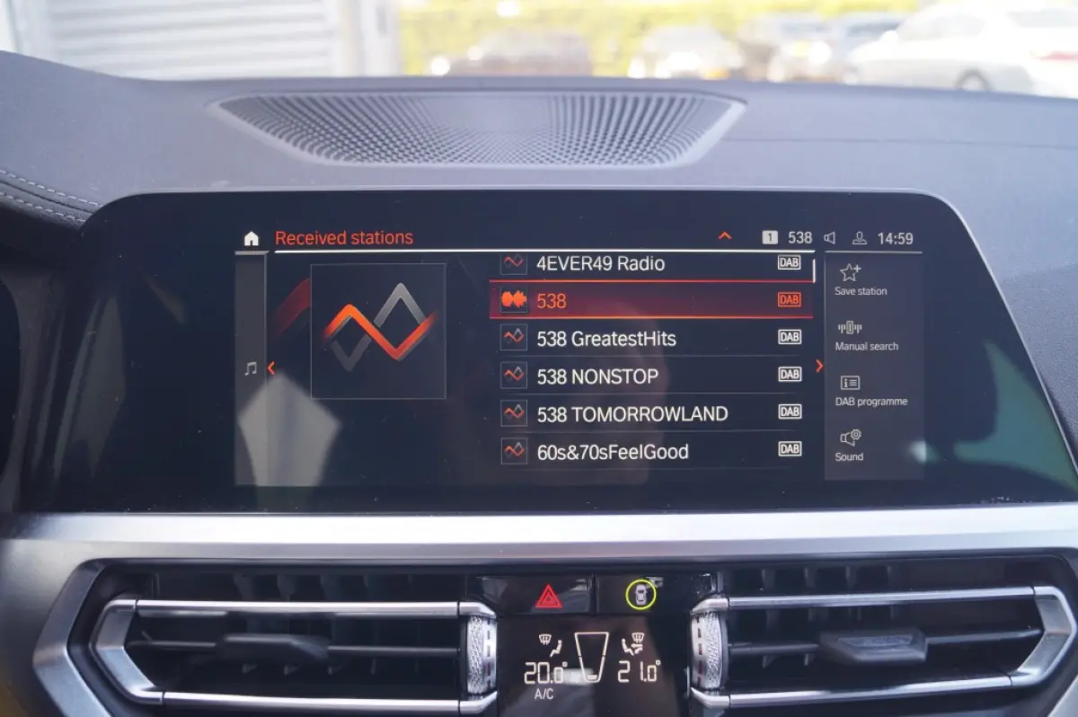 318i High Executive Edition -LEER-CAM-NAVI-