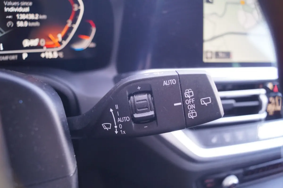 318i High Executive Edition -LEER-CAM-NAVI-