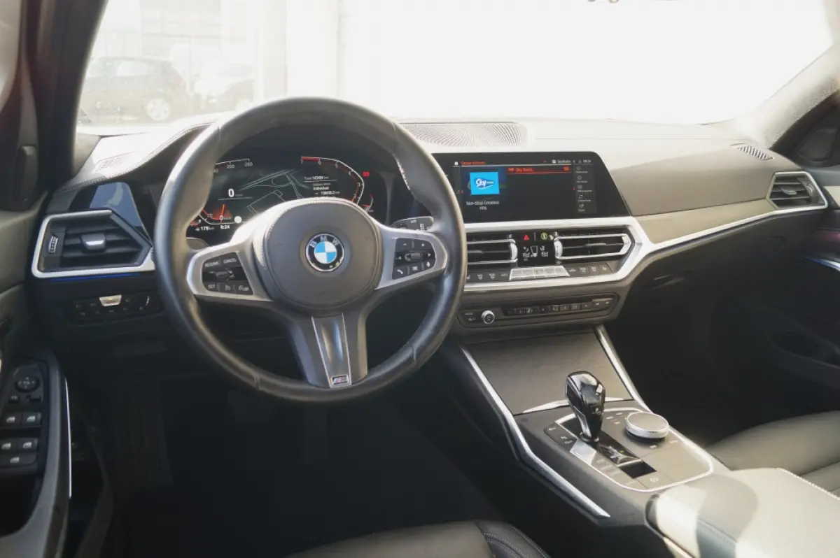 318i High Executive Edition -LEER-CAM-NAVI-