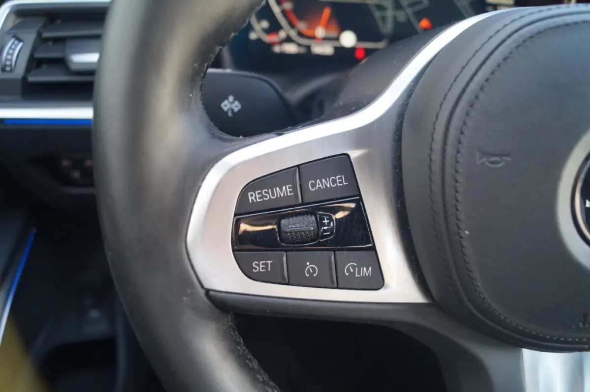 318i High Executive Edition -LEER-CAM-NAVI-