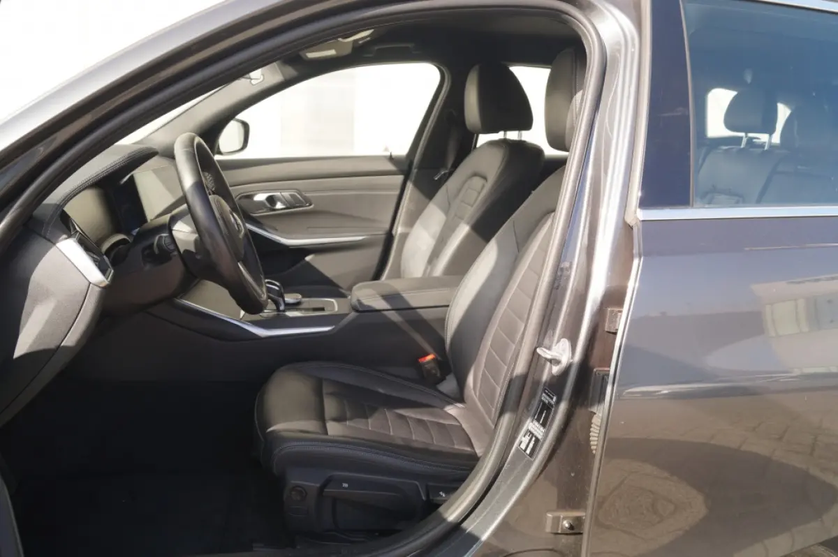 318i High Executive Edition -LEER-CAM-NAVI-