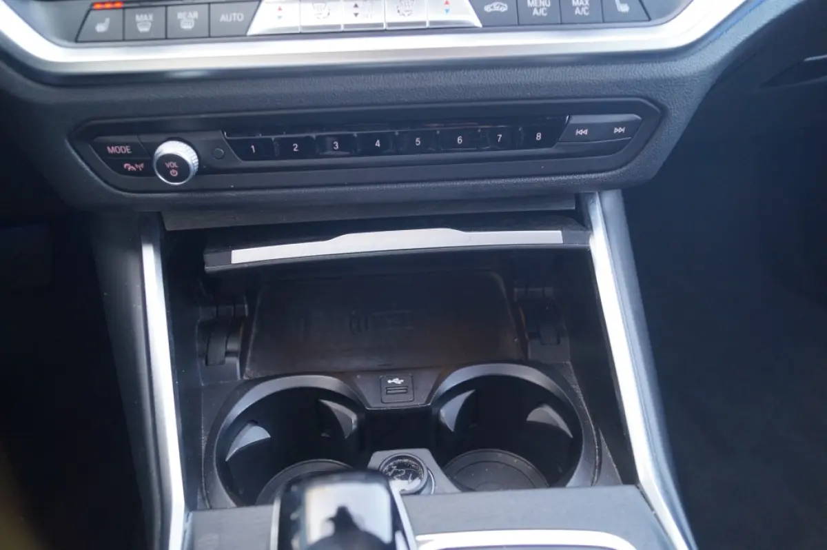 318i High Executive Edition -LEER-CAM-NAVI-
