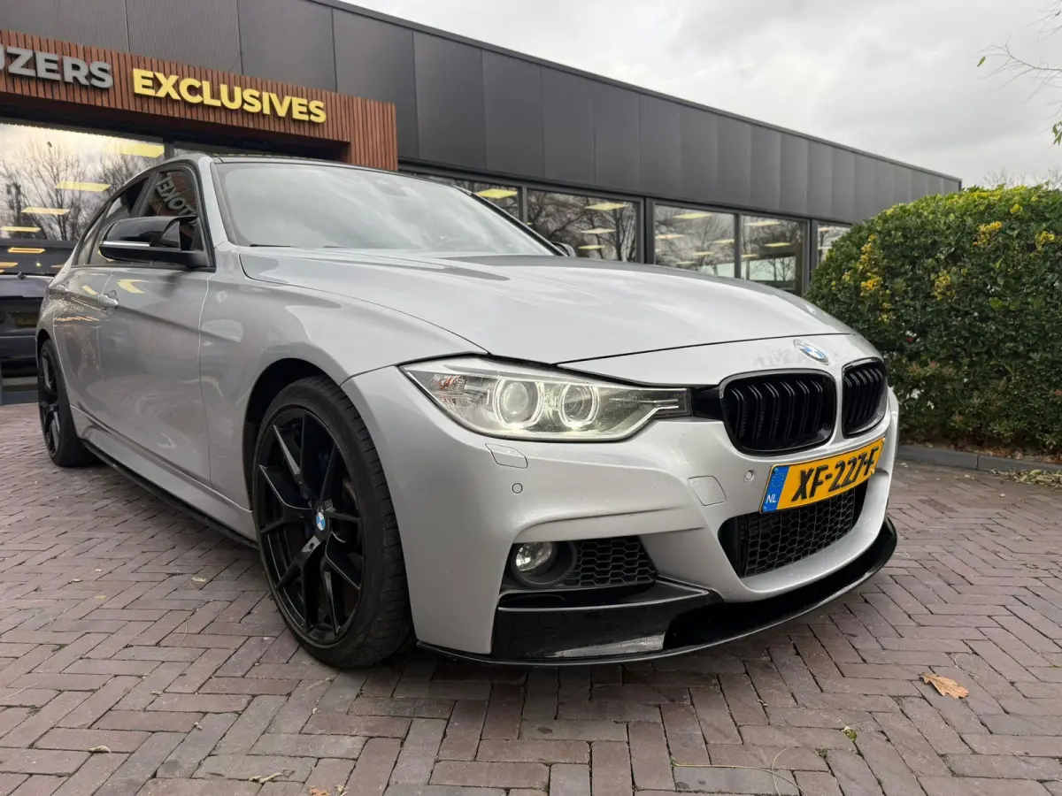 335i xDrive High Executive M-Pakket, Head-up, Akrapovic, Alcantara, Camera, etc etc