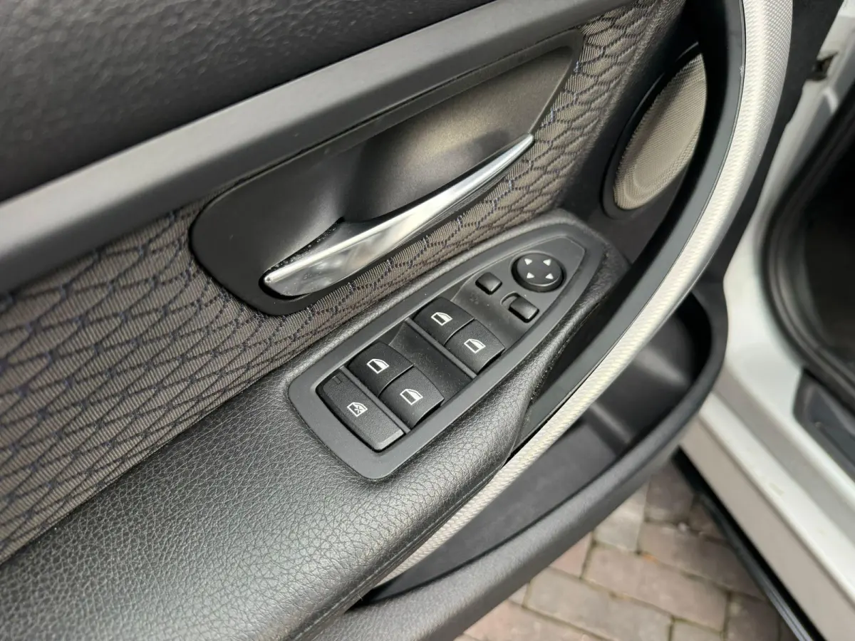 335i xDrive High Executive M-Pakket, Head-up, Akrapovic, Alcantara, Camera, etc etc