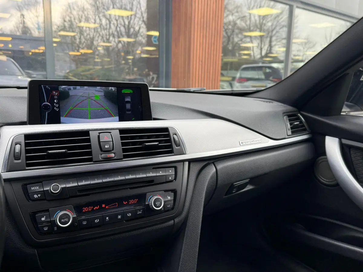 335i xDrive High Executive M-Pakket, Head-up, Akrapovic, Alcantara, Camera, etc etc