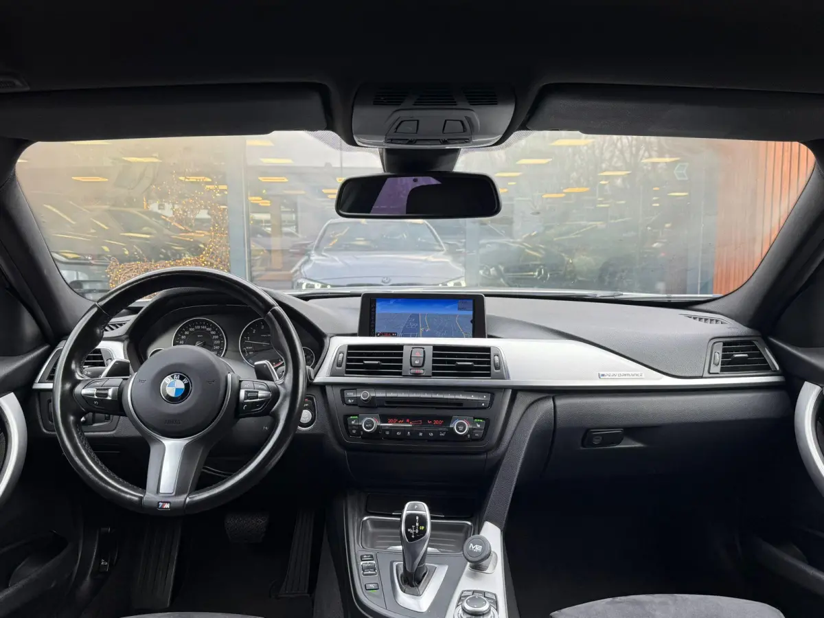 335i xDrive High Executive M-Pakket, Head-up, Akrapovic, Alcantara, Camera, etc etc