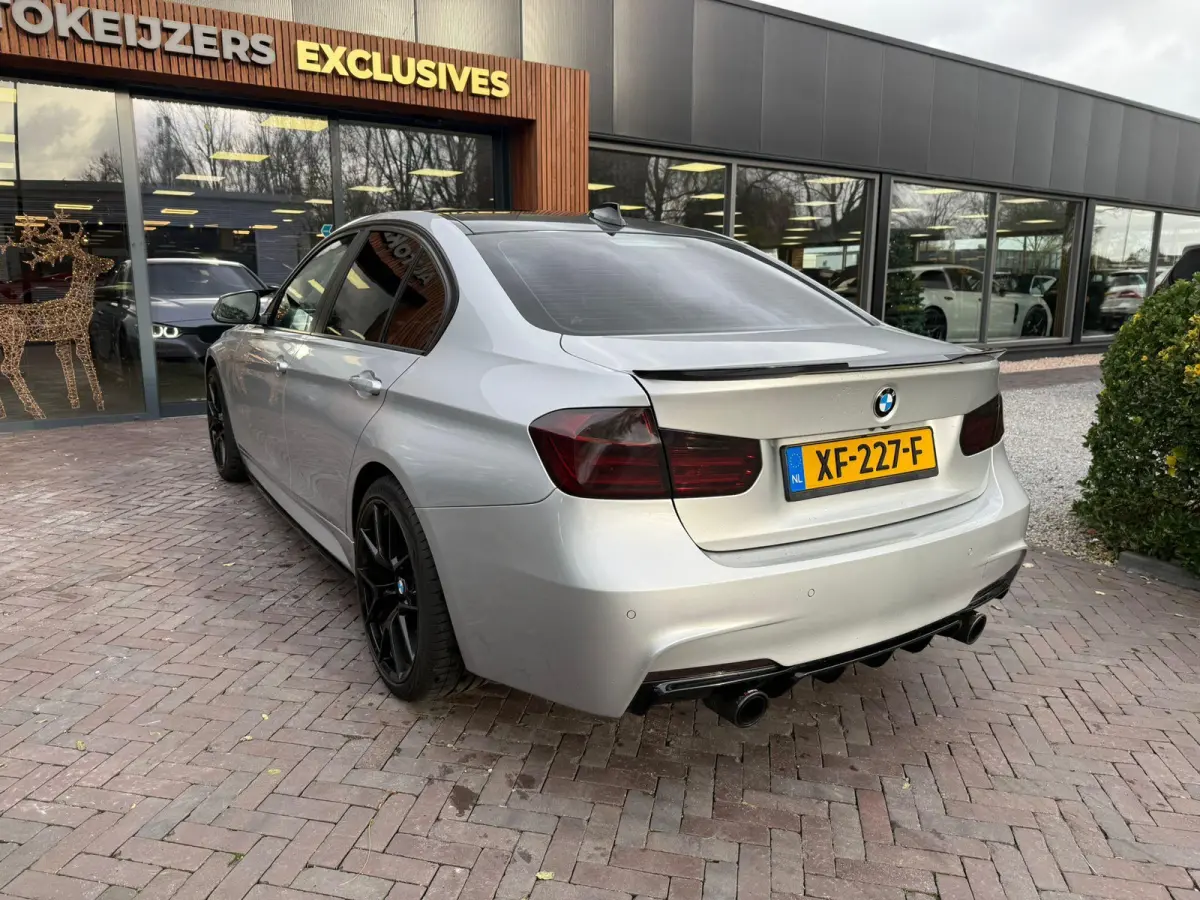 335i xDrive High Executive M-Pakket, Head-up, Akrapovic, Alcantara, Camera, etc etc
