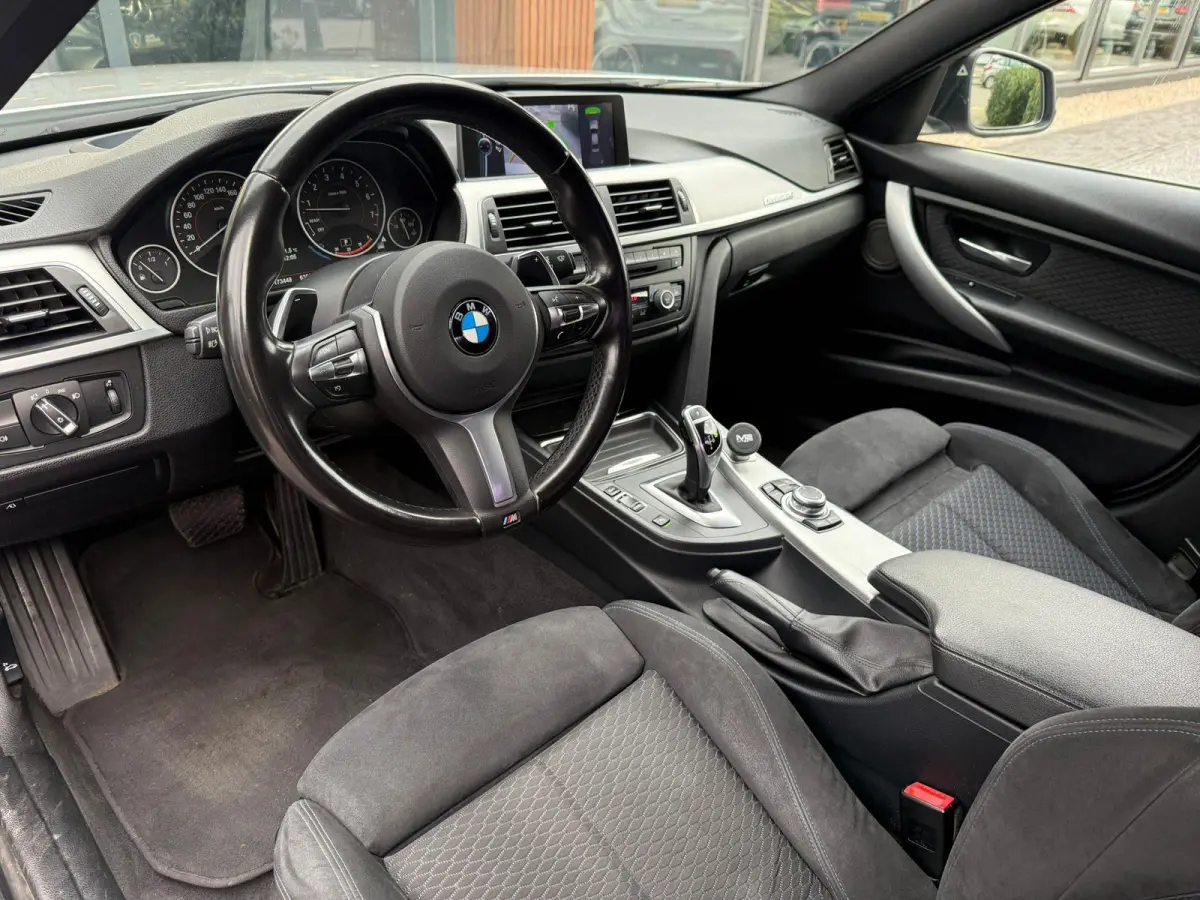 335i xDrive High Executive M-Pakket, Head-up, Akrapovic, Alcantara, Camera, etc etc