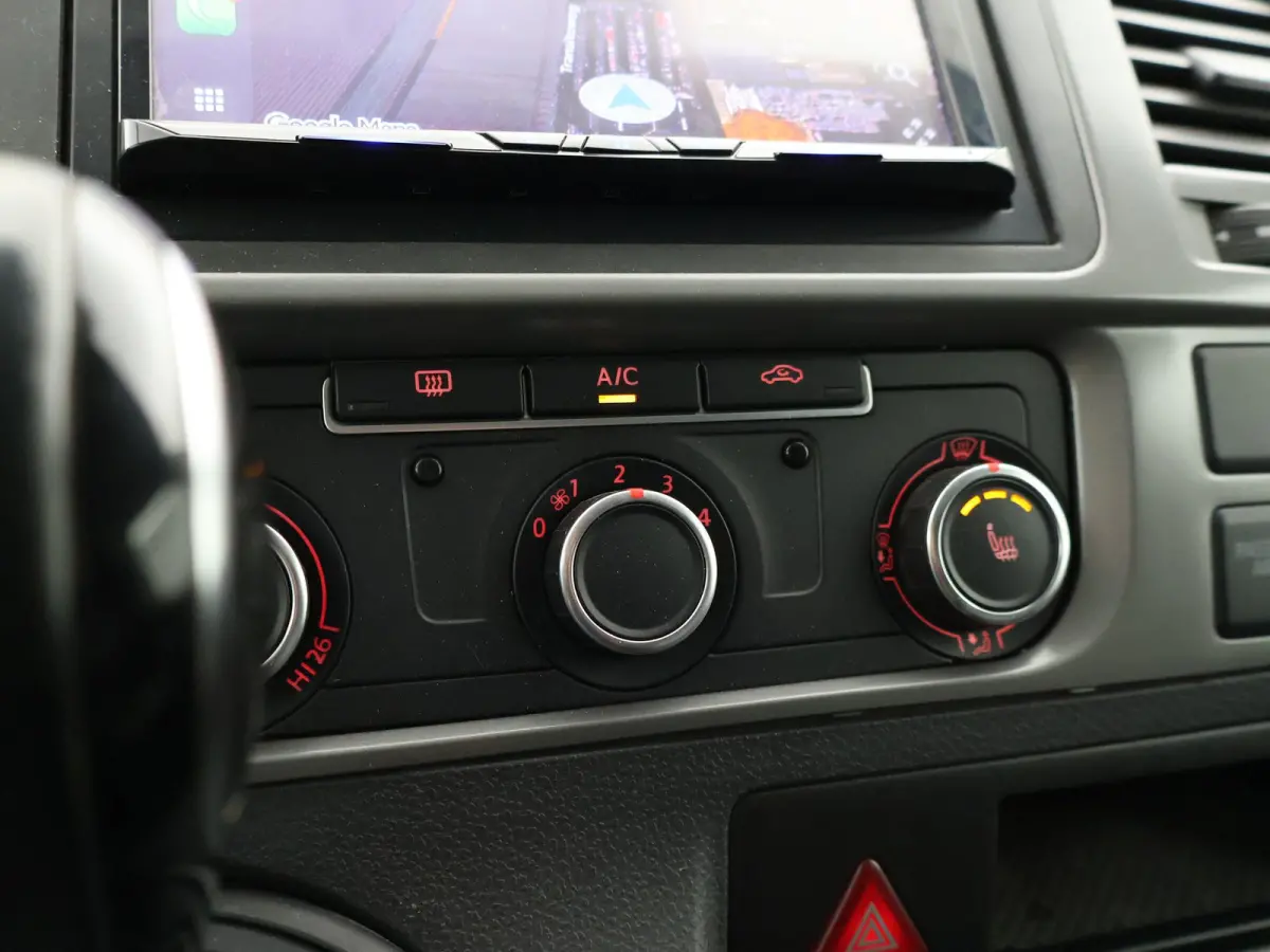 2.0 TDI 140 PK DSG L2H1 E.C. + LEDER | LMV | XENON | APPLE CARPLAY | STOELVERWARMING