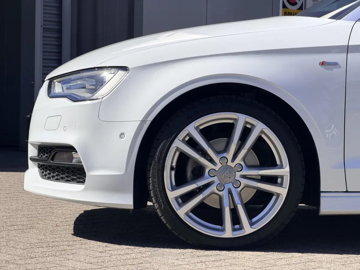1.4 TFSI CoD Ambition Pro Line S | Automaat | Keyless | Nek-Stoelverwarming | Nl-Auto