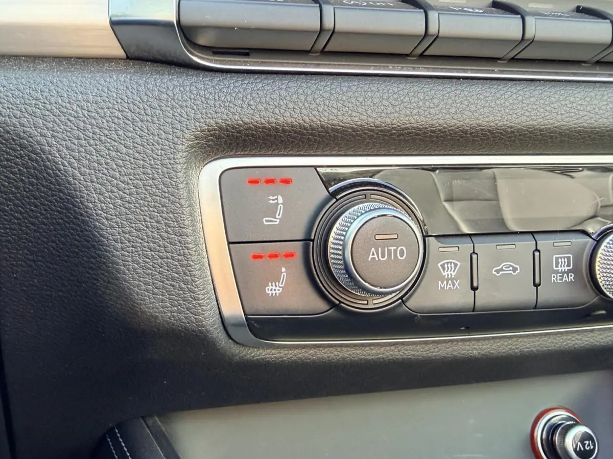 1.4 TFSI CoD Ambition Pro Line S | Automaat | Keyless | Nek-Stoelverwarming | Nl-Auto