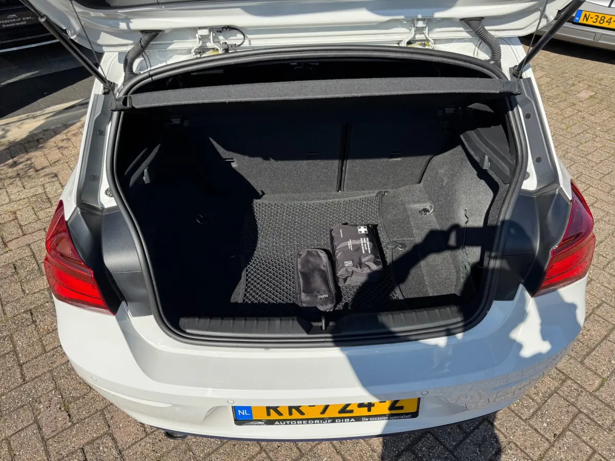 116i Edition Sport Shadow 2018 NAVI CLIMA NAP!