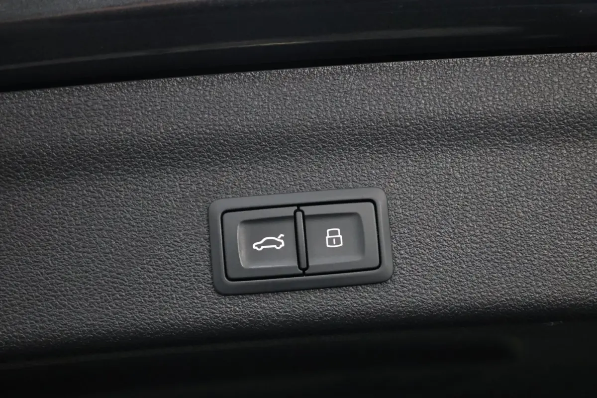 4.0 TFSI quattro 600+PK BTW/KERAMISCH/SOFTCLOSE/VIRTUAL/B&O 3D/ACHTERASB/SFEER/PANO/22"/360 CAM/12 MND GARANTIE!