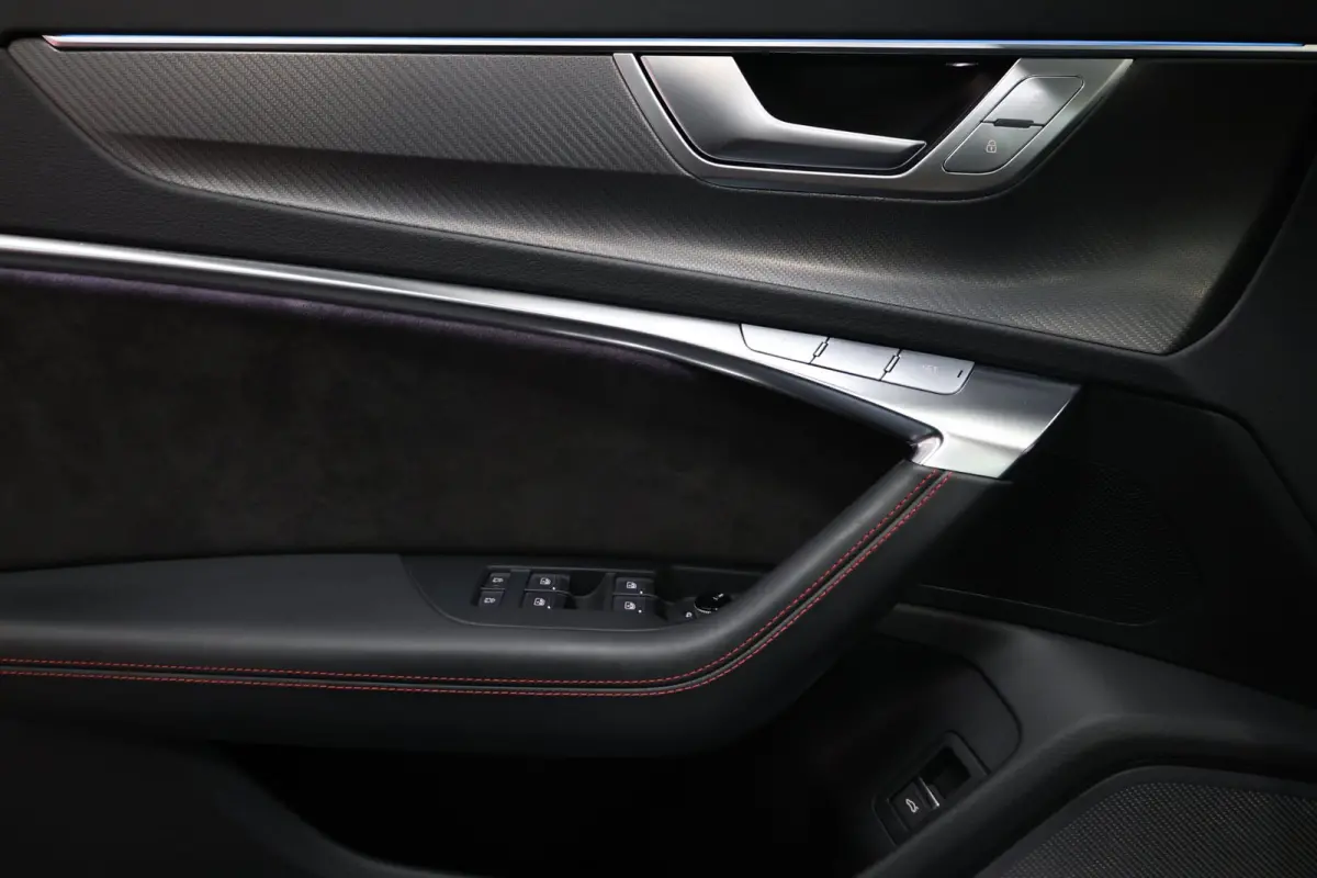 4.0 TFSI quattro 600+PK BTW/KERAMISCH/SOFTCLOSE/VIRTUAL/B&O 3D/ACHTERASB/SFEER/PANO/22"/360 CAM/12 MND GARANTIE!