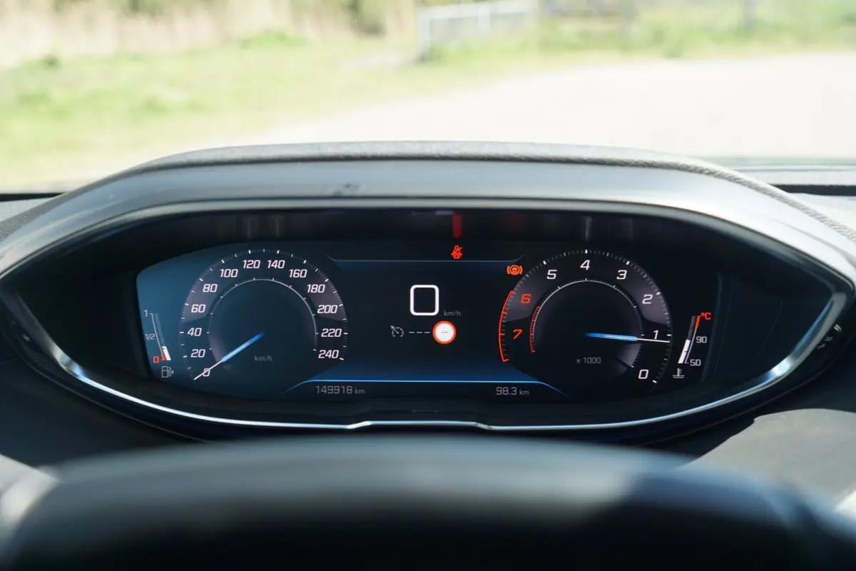 1.2 PureTech Blue Lease Allure | Gris Artense | Carplay/Camera/LED/Elek.achterklep/Half-leder - Top!