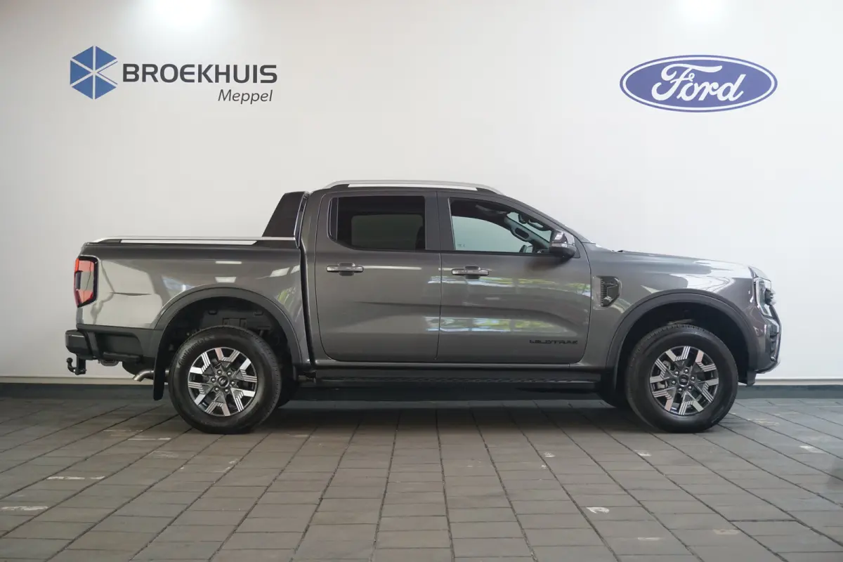 Wildtrak Dubbel Cabine 2.3 PHEV | 0,99% Financial Lease | Ex. BTW / Incl. BPM | Elektrische Rollertop | Voorraad, Snel Leverbaar! |