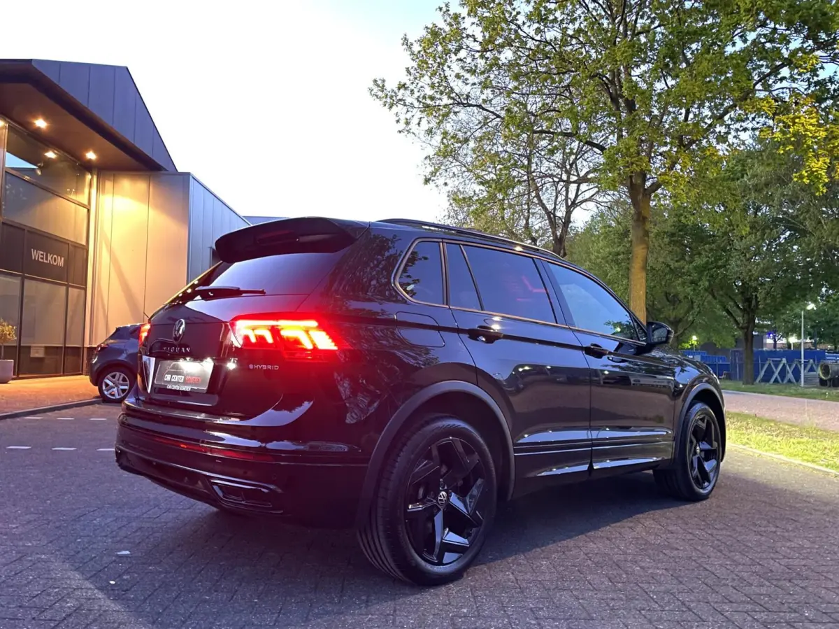 1.4 TSI eHybrid R-Line Black Style/ 360 Cam/ Pano/ Keyless/ HuD/ Trekhaak