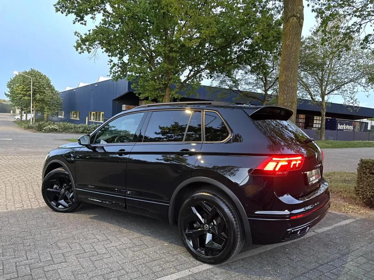 1.4 TSI eHybrid R-Line Black Style/ 360 Cam/ Pano/ Keyless/ HuD/ Trekhaak