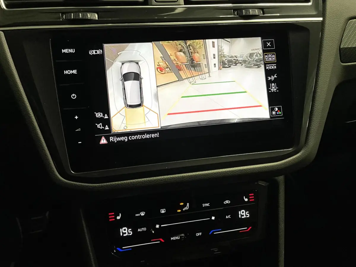 1.4 TSI eHybrid R-Line Black Style/ 360 Cam/ Pano/ Keyless/ HuD/ Trekhaak