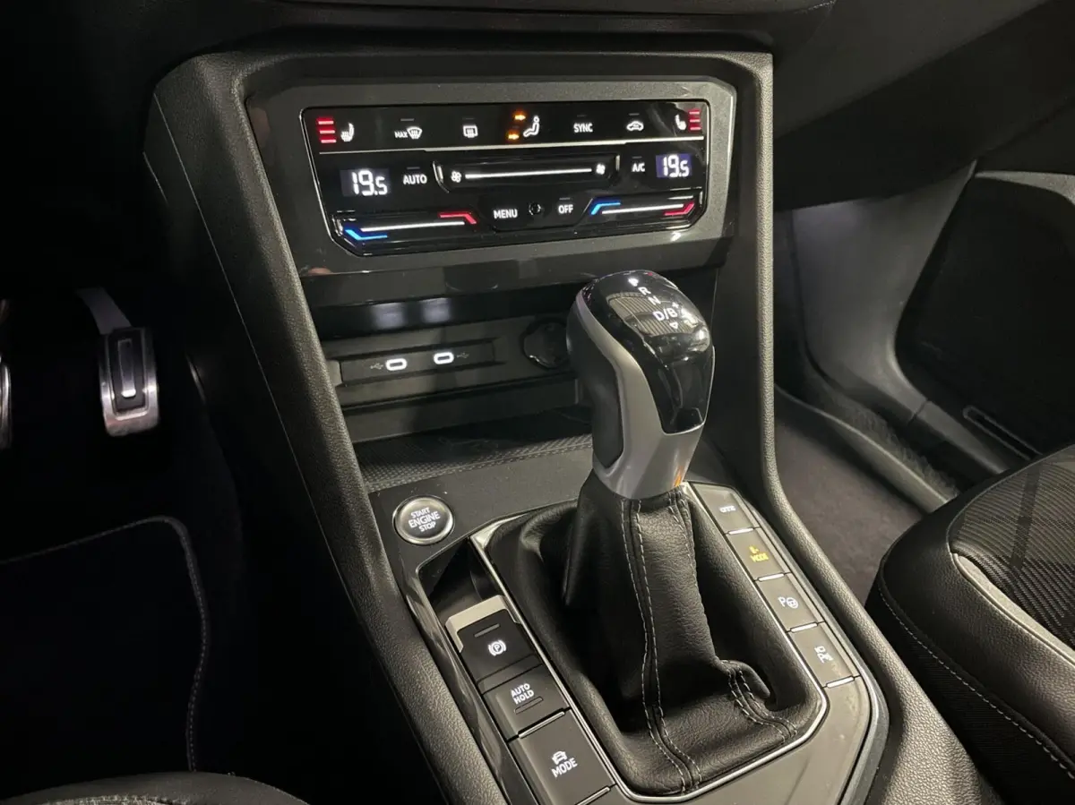1.4 TSI eHybrid R-Line Black Style/ 360 Cam/ Pano/ Keyless/ HuD/ Trekhaak